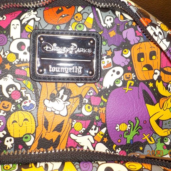 2022 Disney Parks Loungefly Mickey & Friends Halloween Mini Backpack NWOT - Picture 3 of 8